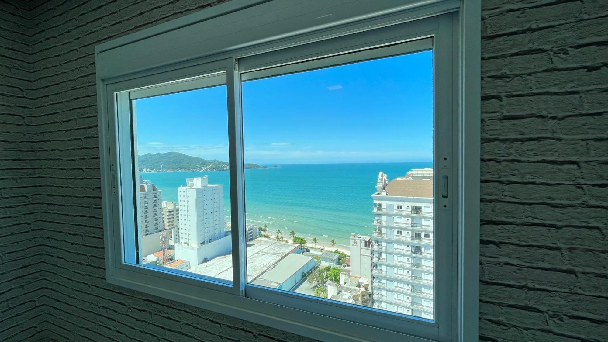 Cobertura Com Belissima Vista Para O Mar E Jacuzzi Итапема Экстерьер фото